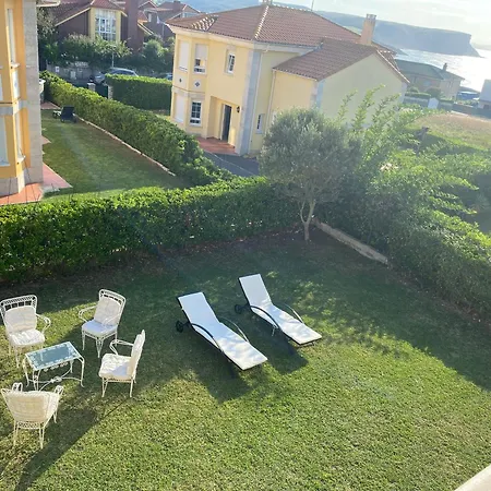 Semesterbostad Casa Del Faro De Con Vistas Ajo